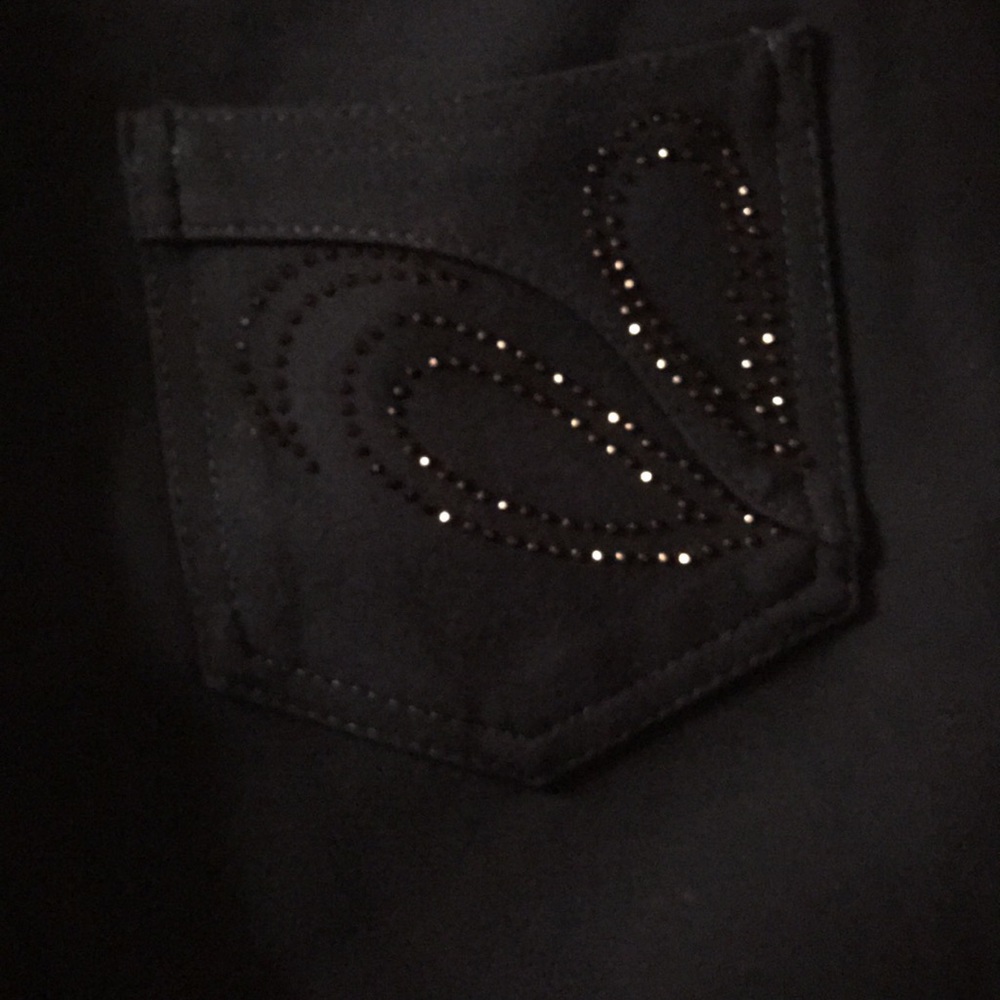 Capris - Picture 4 of 5